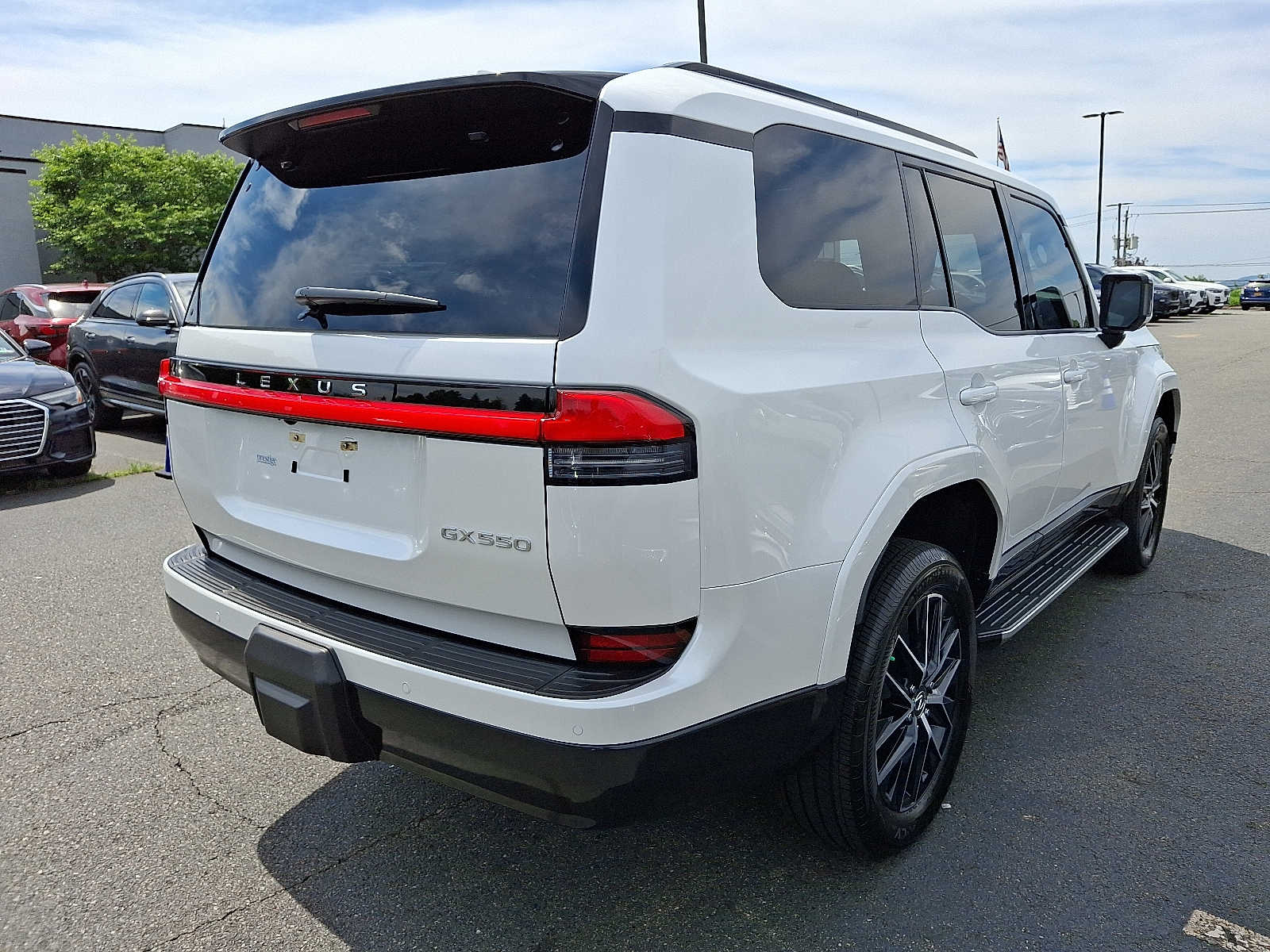 Thumbnail: 2024 Lexus GX - 4