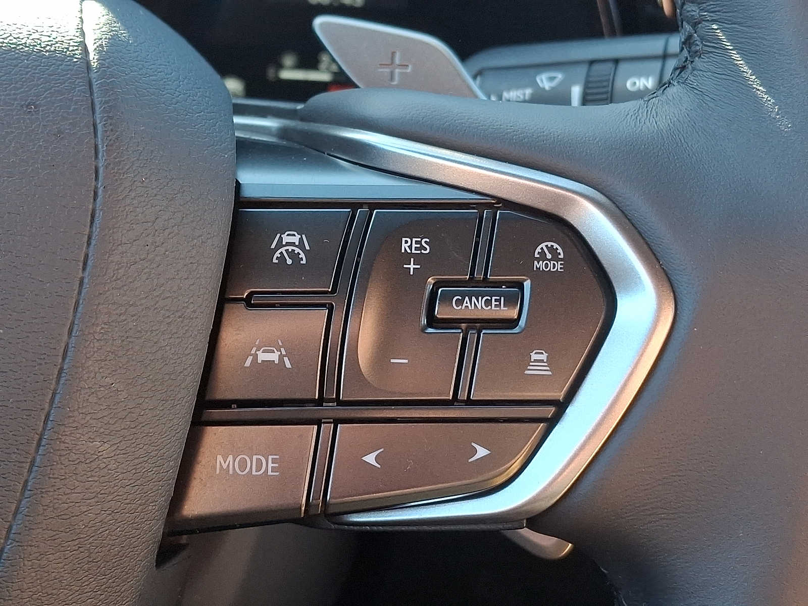 Thumbnail: 2025 Lexus RX - 18