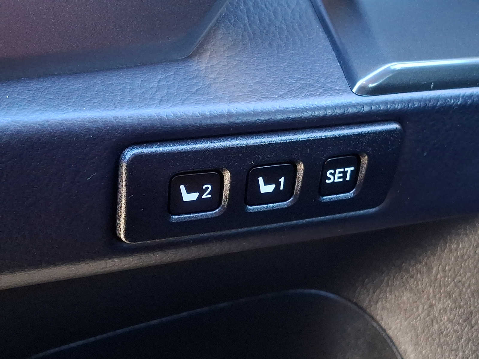 Thumbnail: 2023 Lexus GX - 25