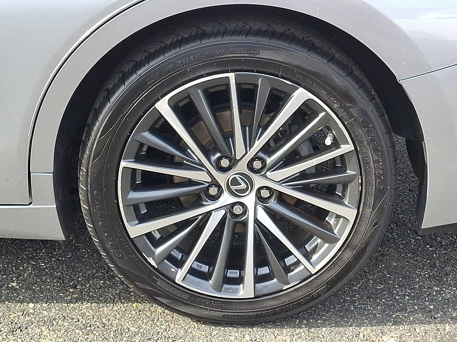 Thumbnail: 2023 Lexus ES - 7