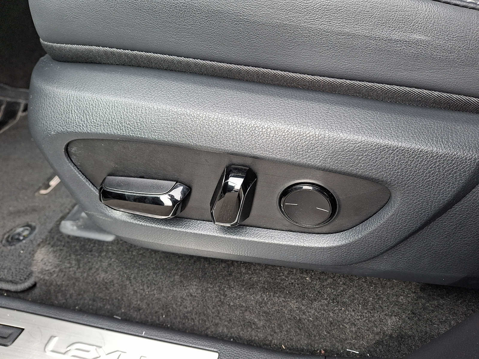 Thumbnail: 2025 Lexus GX - 12