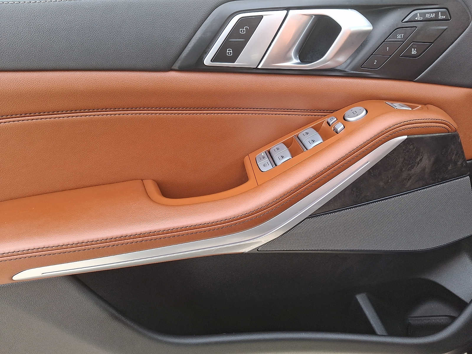 Thumbnail: 2024 BMW X7 - 9