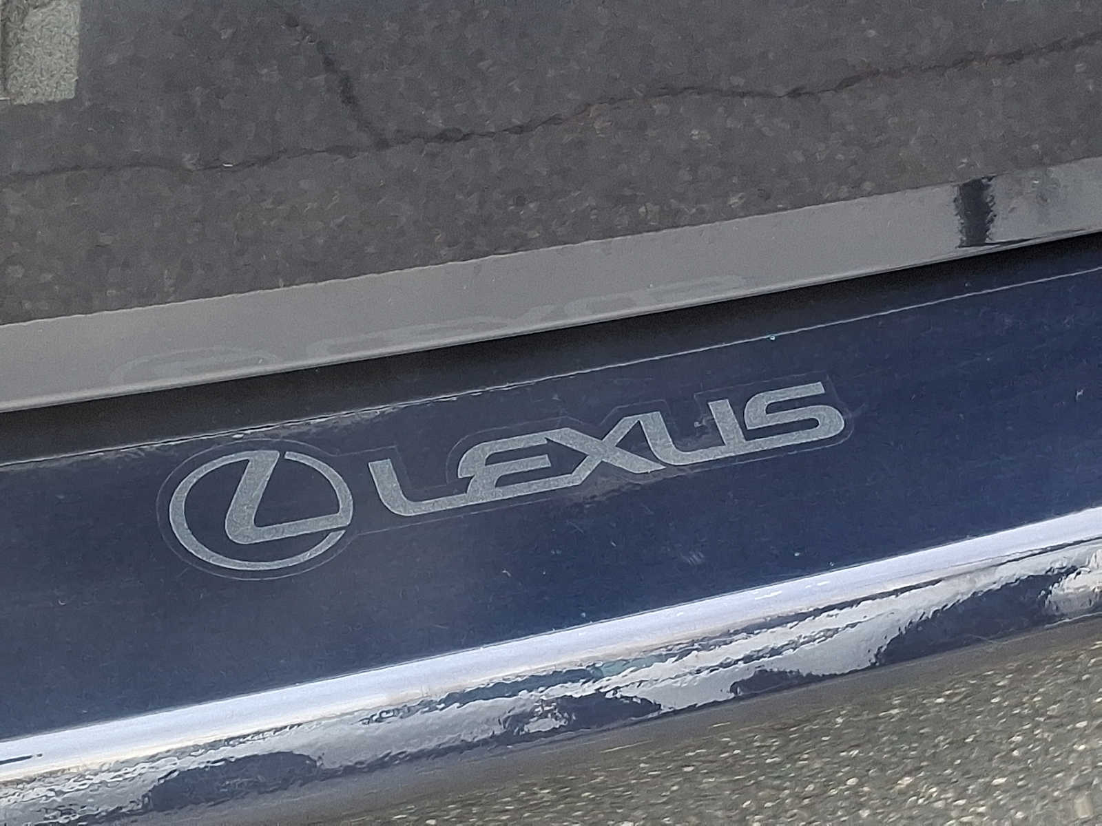 Thumbnail: 2022 Lexus ES - 29