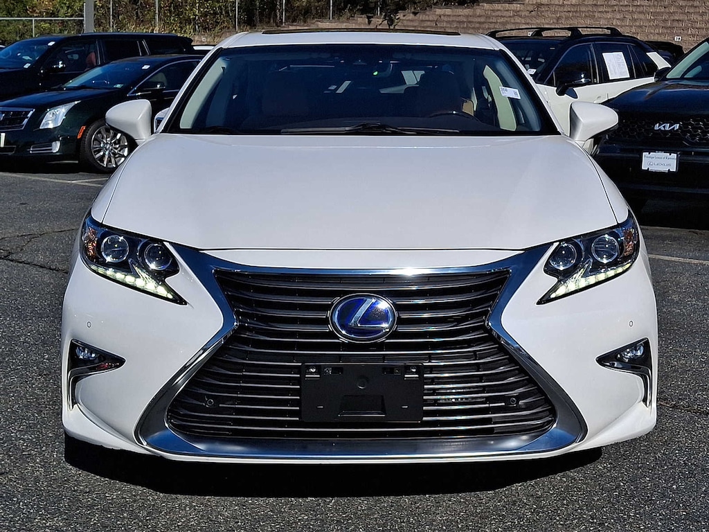 Used 2017 Lexus ES 300h  Sedan