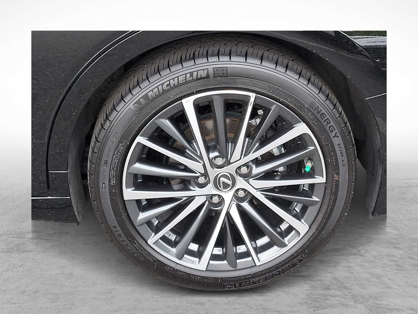 Thumbnail: 2024 Lexus ES - 6
