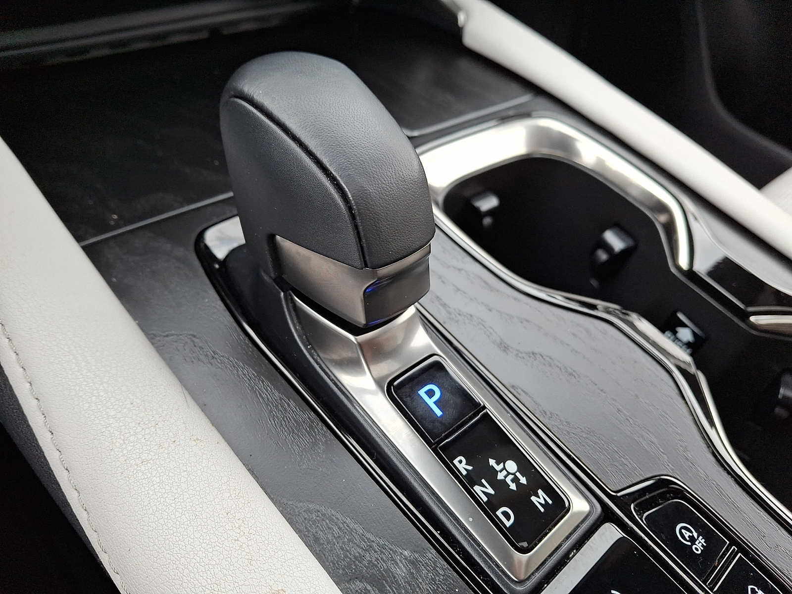 Thumbnail: 2023 Lexus RX - 10