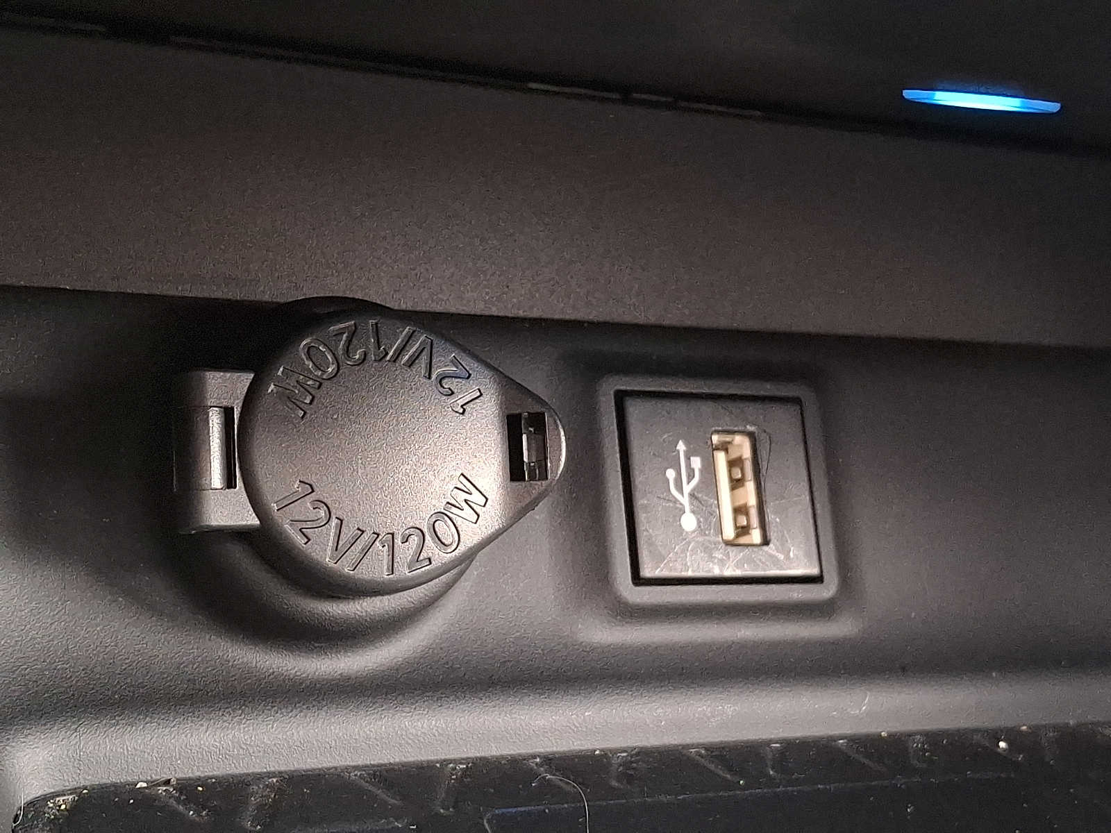 Thumbnail: 2023 Toyota RAV4 - 22