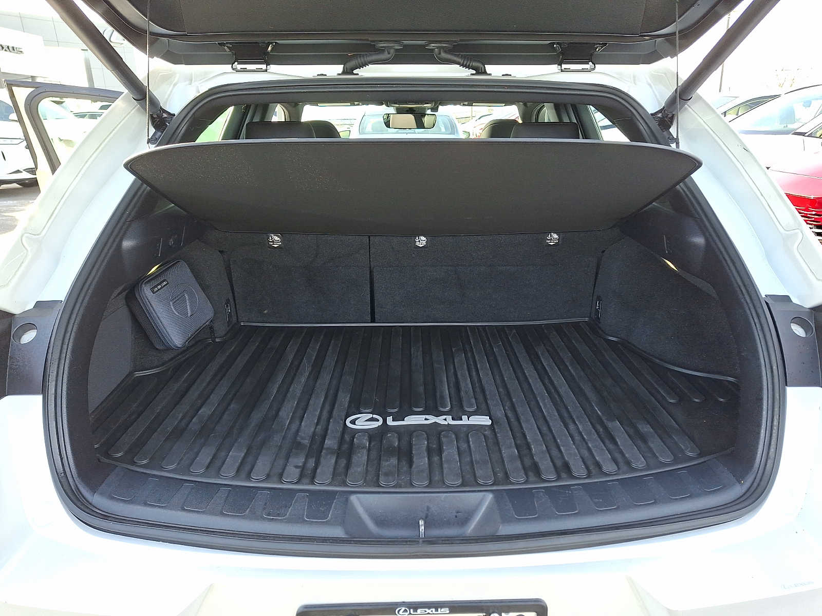 Thumbnail: 2023 Lexus UX - 27