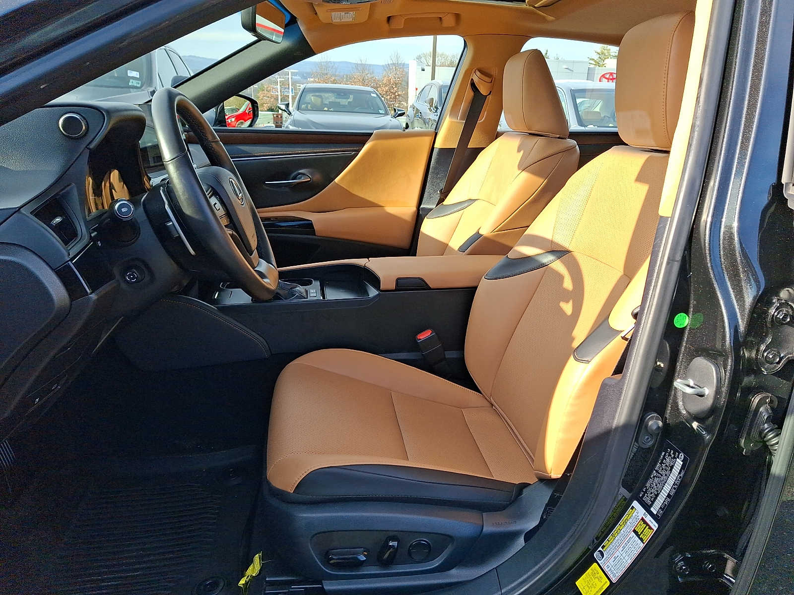 Thumbnail: 2024 Lexus ES - 10