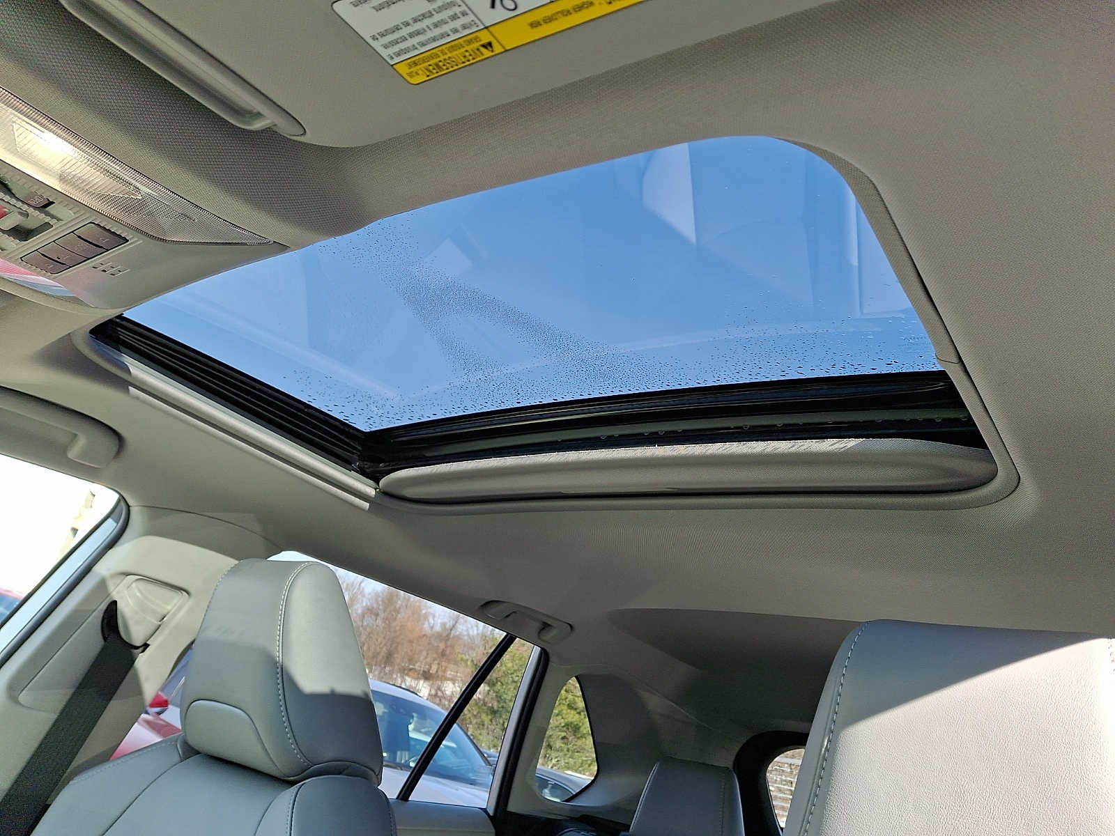 Thumbnail: 2022 Toyota RAV4 - 11