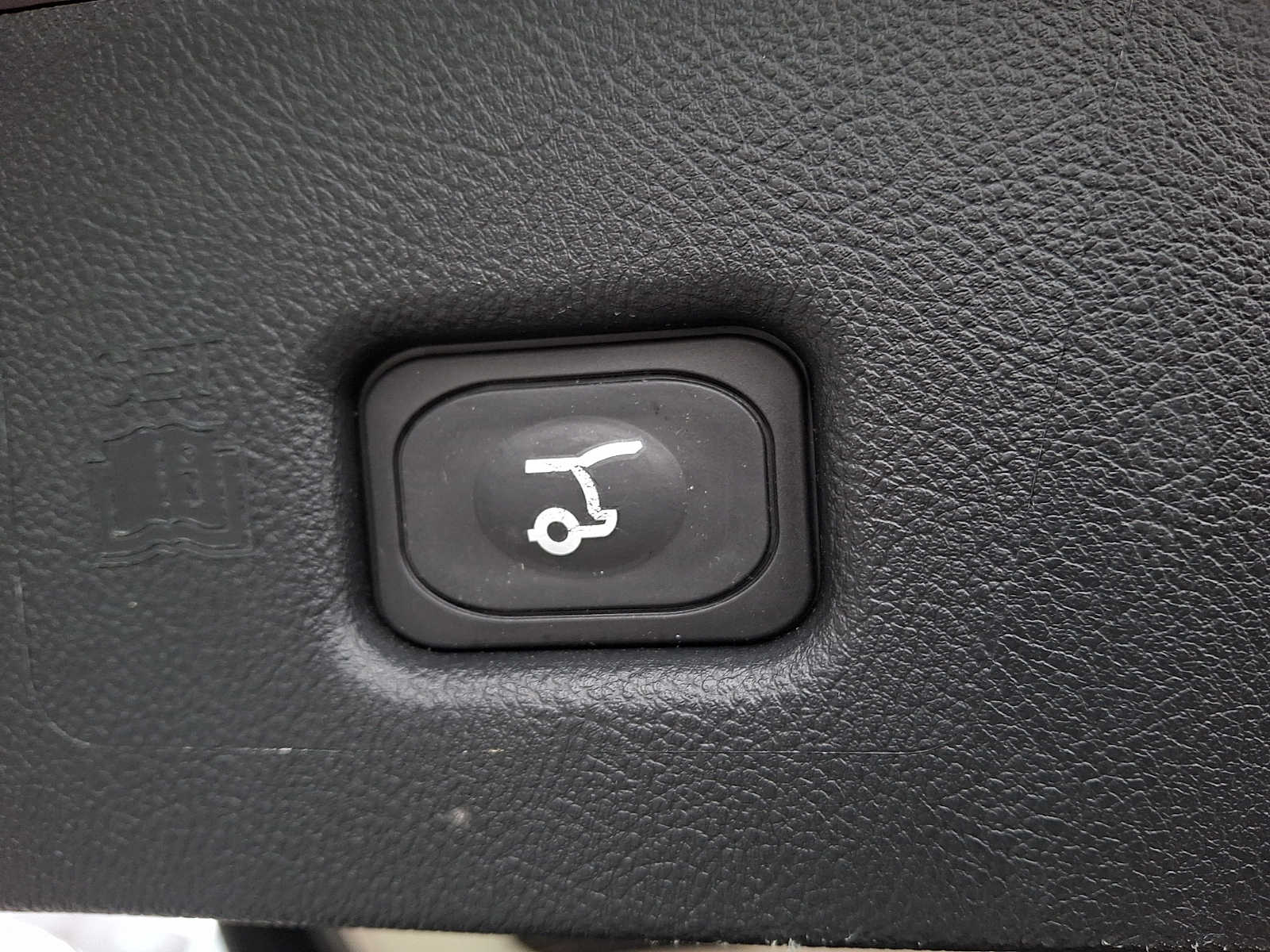 Thumbnail: 2023 Lincoln Nautilus - 28