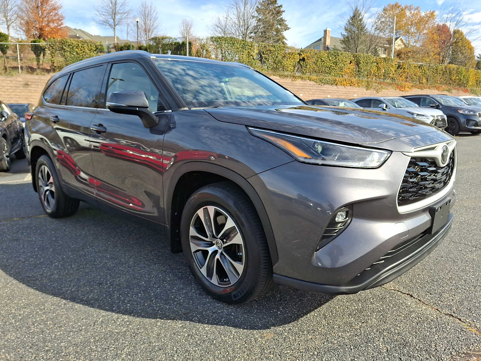 Thumbnail: 2021 Toyota Highlander - 3