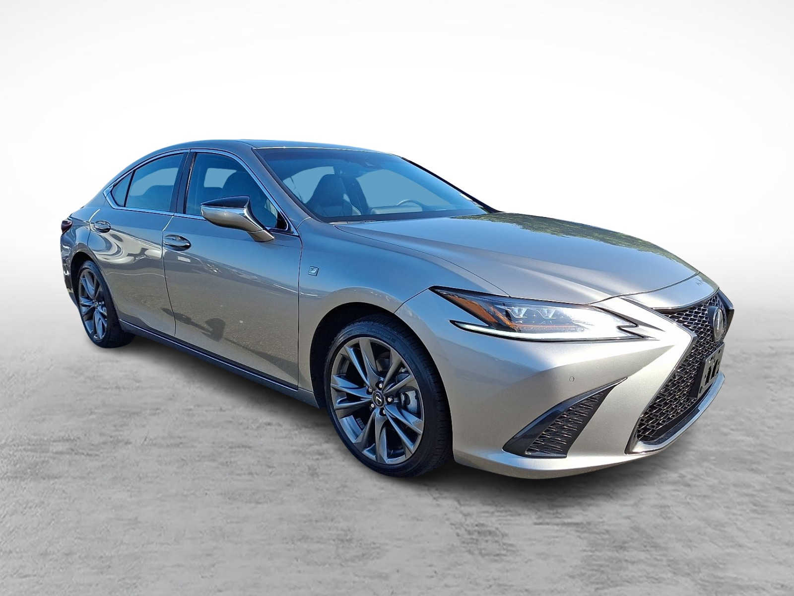 Thumbnail: 2019 Lexus ES - 3