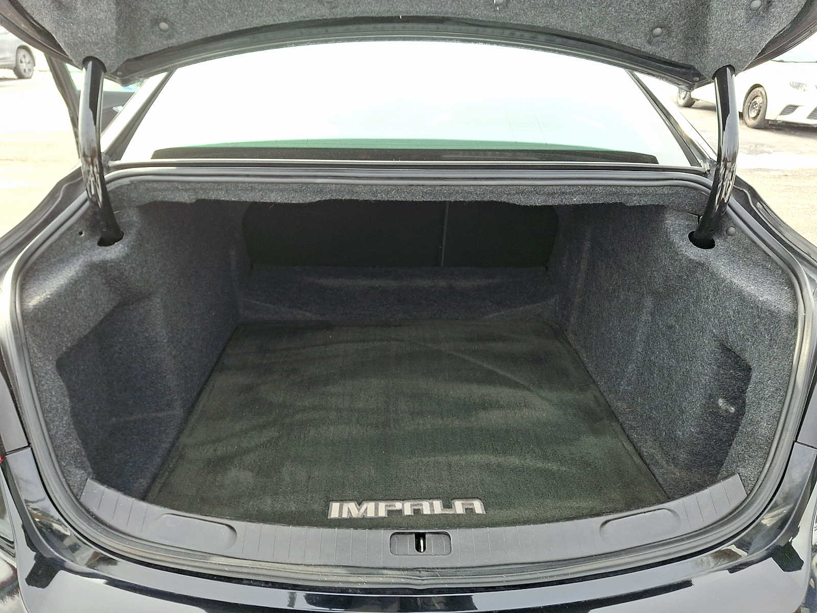 Thumbnail: 2014 Chevrolet Impala - 27