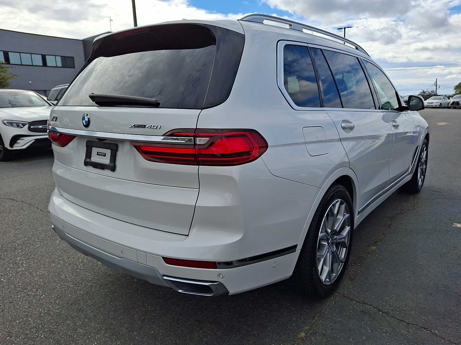 Thumbnail: 2021 BMW X7 - 4