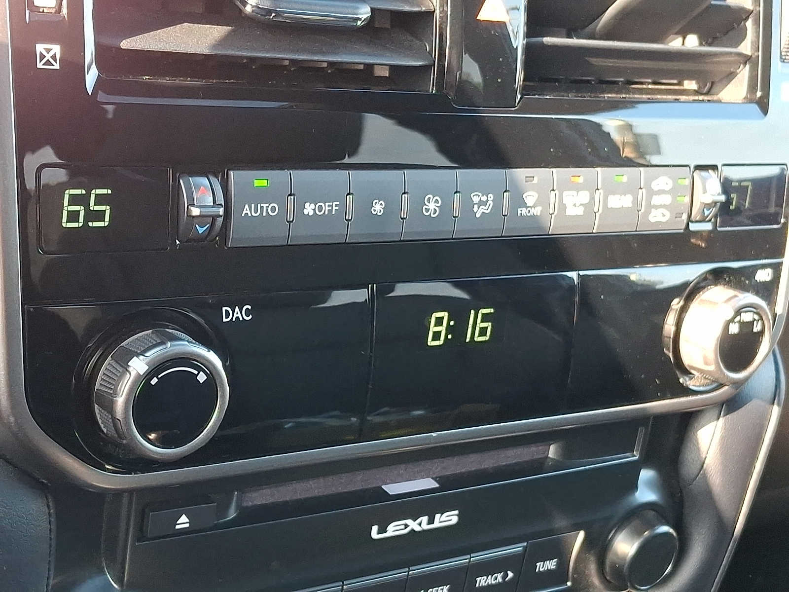 Thumbnail: 2023 Lexus GX - 16