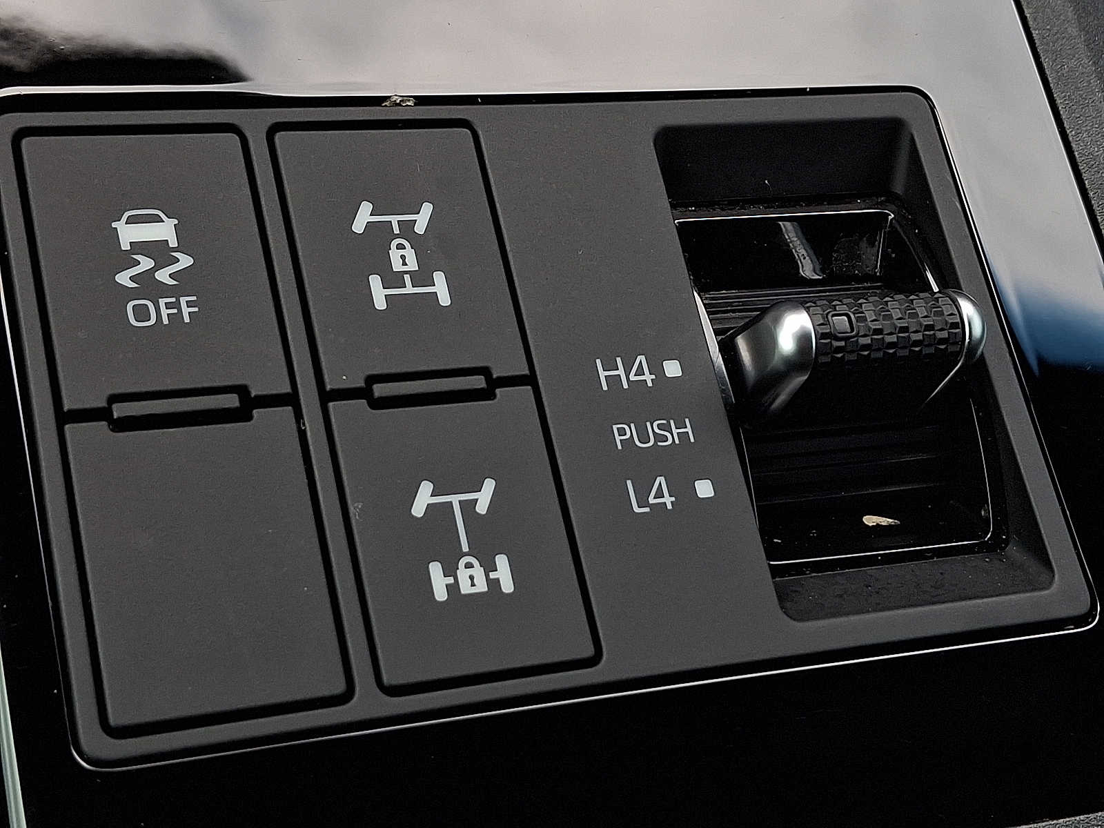 Thumbnail: 2024 Toyota Land Cruiser - 18