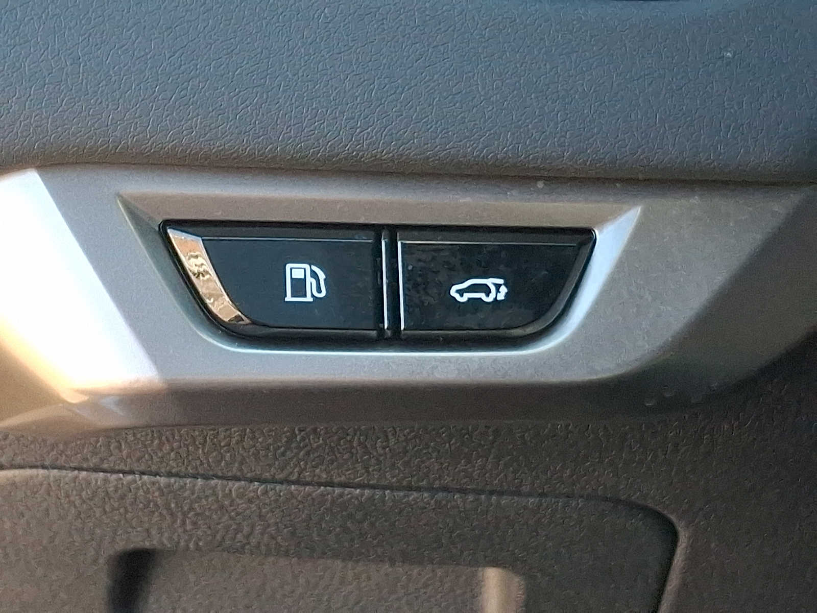 Thumbnail: 2025 Lexus RX - 25