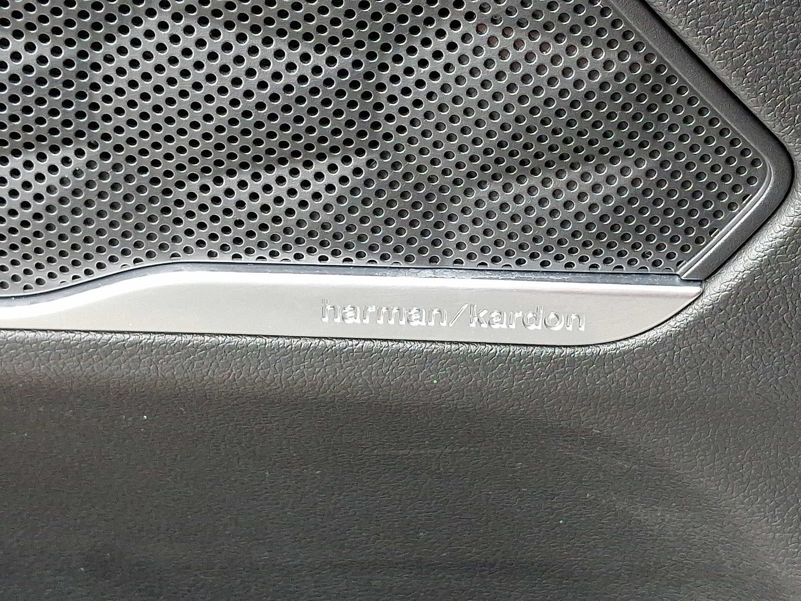 2022 Hyundai Santa Fe Limited 23