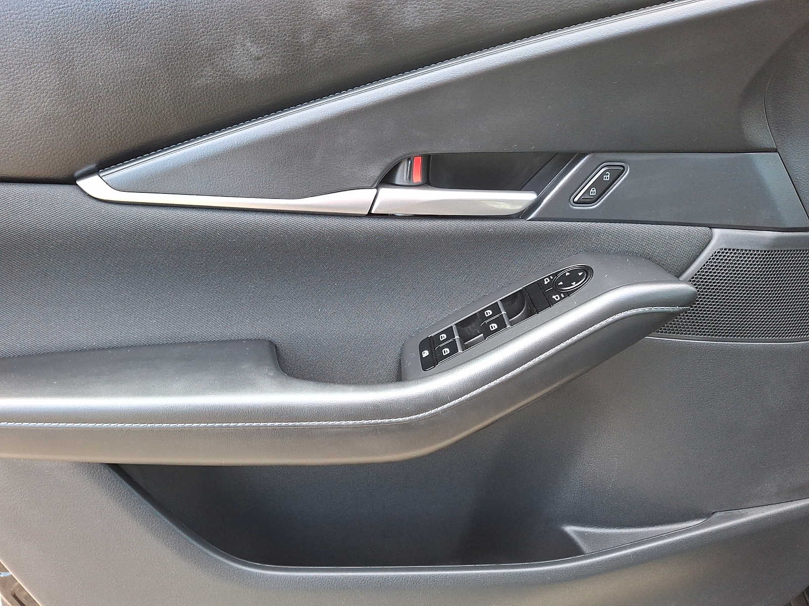 Thumbnail: 2024 Mazda CX-30 - 9