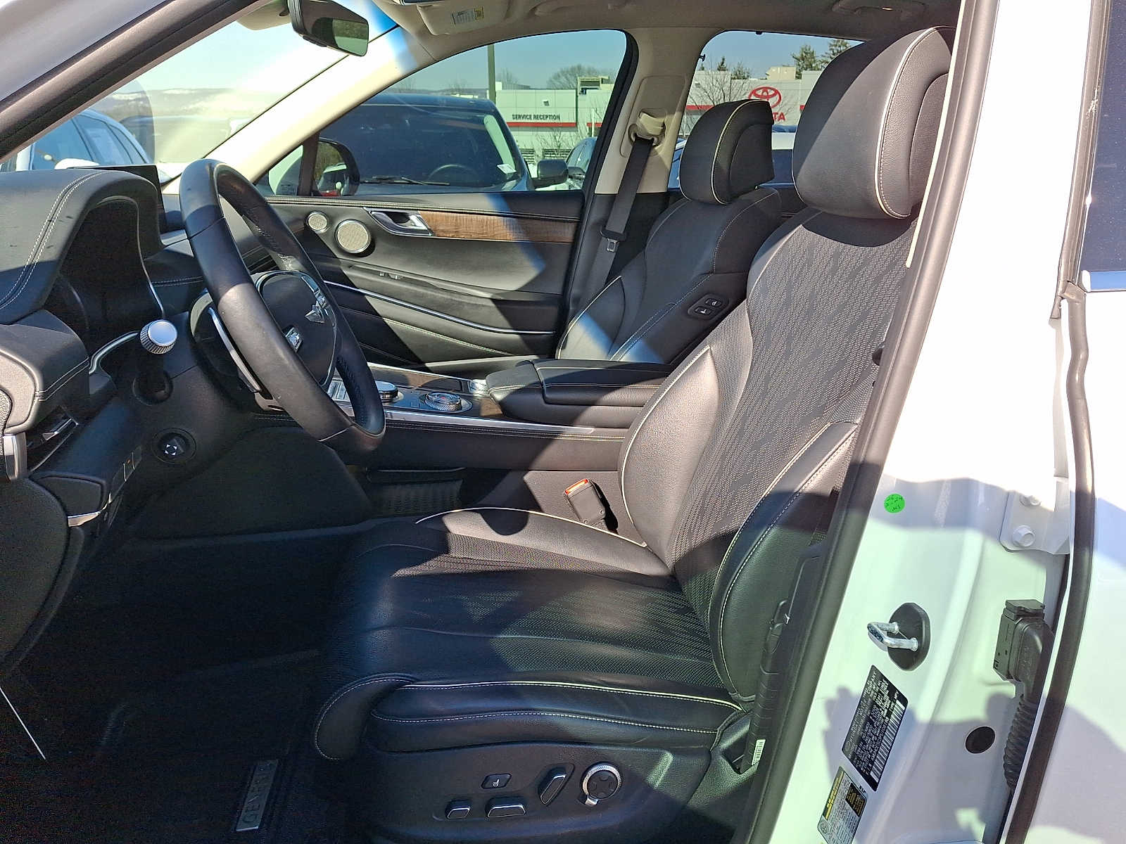 Thumbnail: 2023 Genesis GV80 - 10