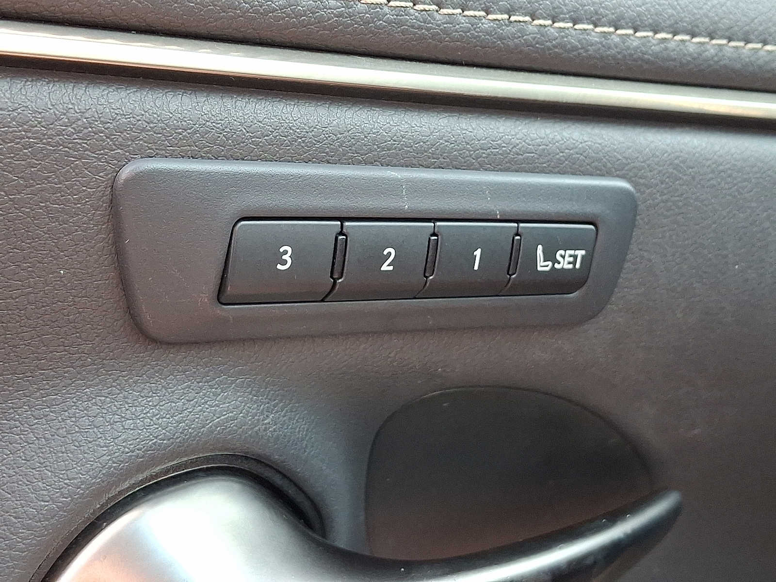 2021 Lexus ES 350 24