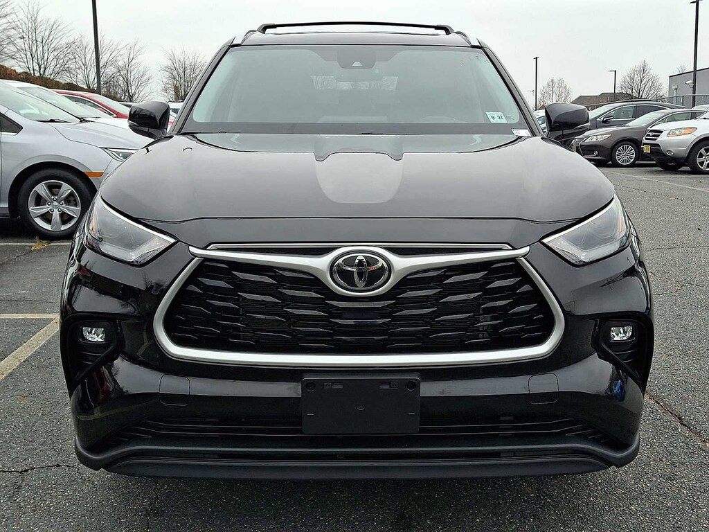 Used 2022 Toyota Highlander XLE SUV