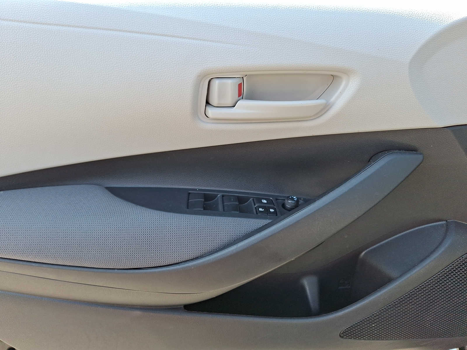Thumbnail: 2024 Toyota Corolla - 10