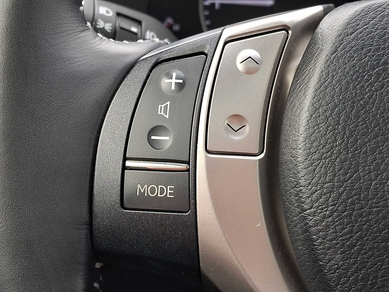 Thumbnail: 2013 Lexus ES - 18