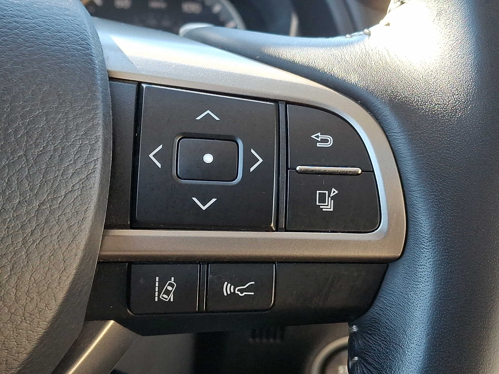 Thumbnail: 2021 Lexus RX - 19