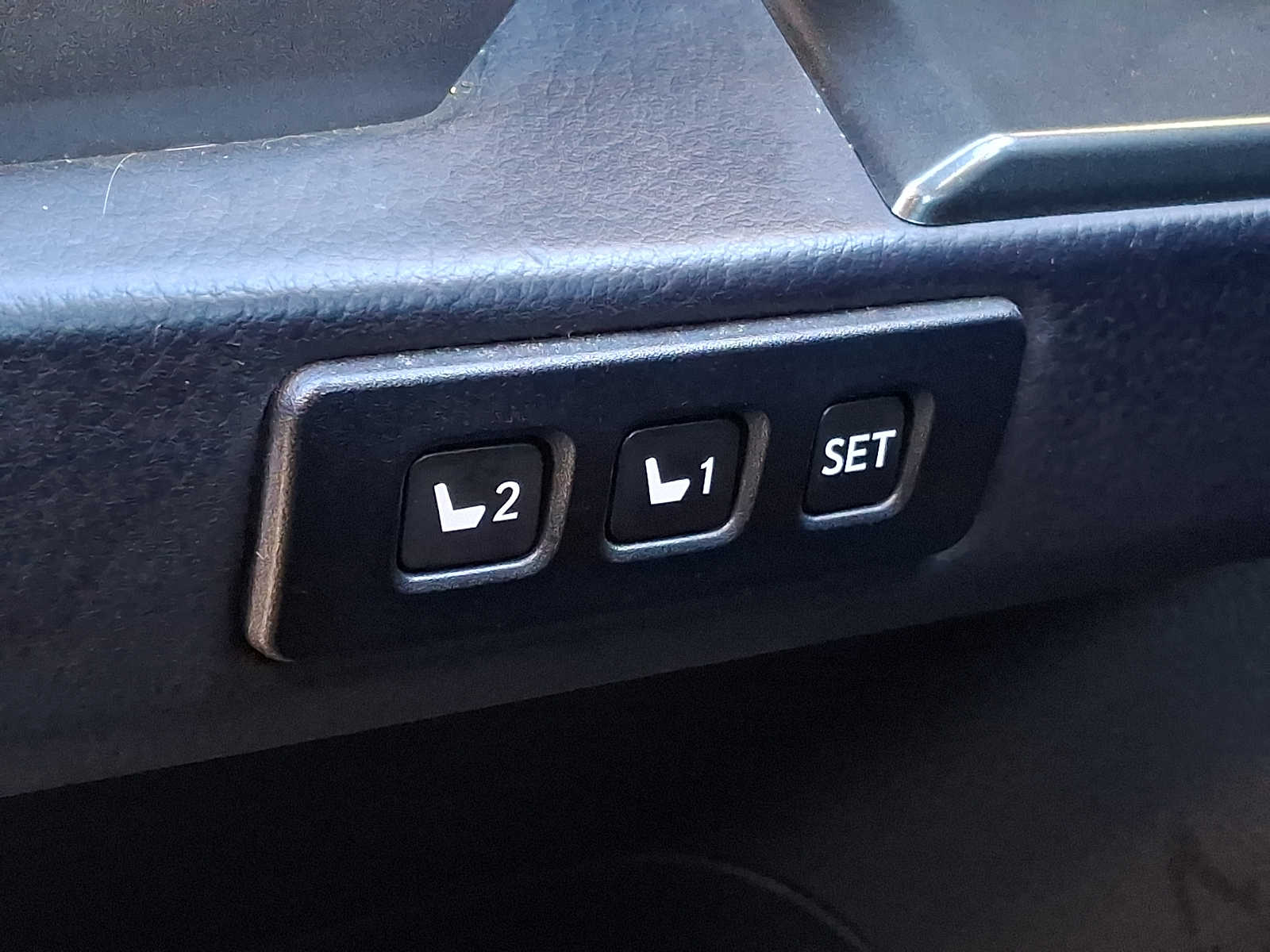 Thumbnail: 2023 Lexus GX - 25