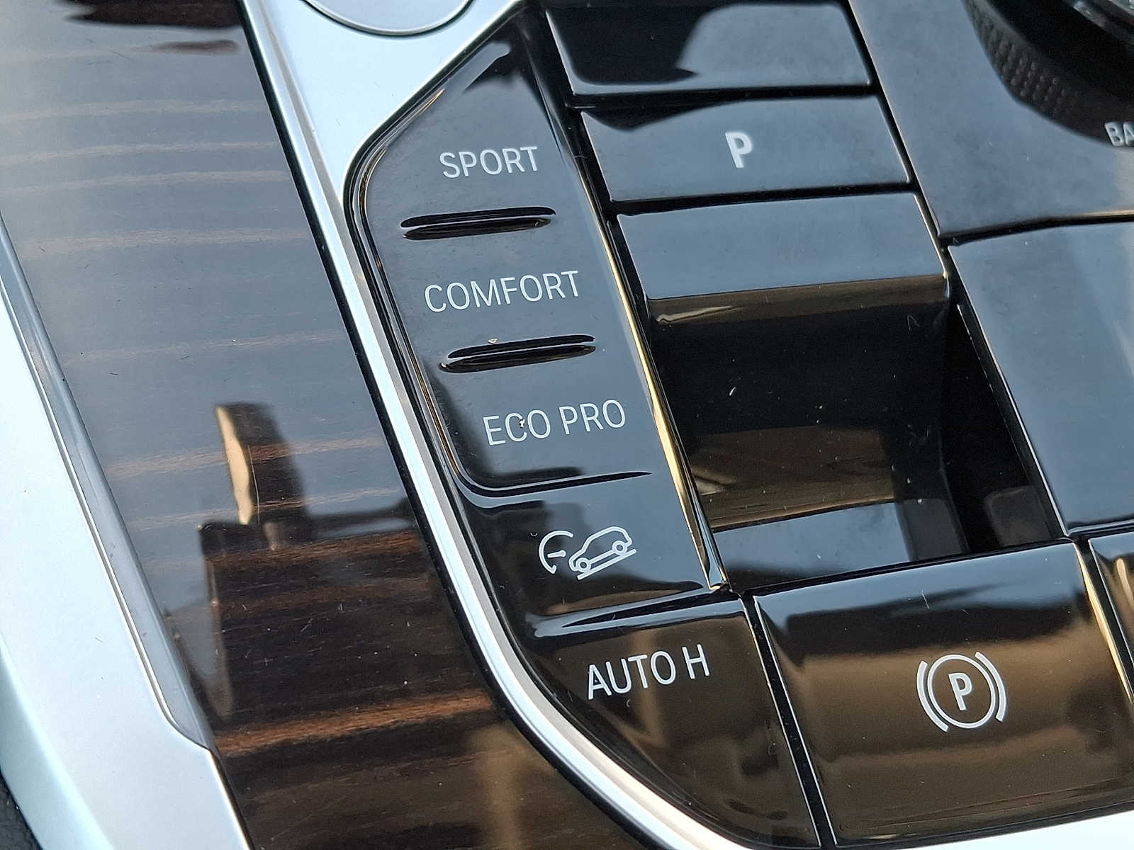 Thumbnail: 2026 BMW X7 - 21