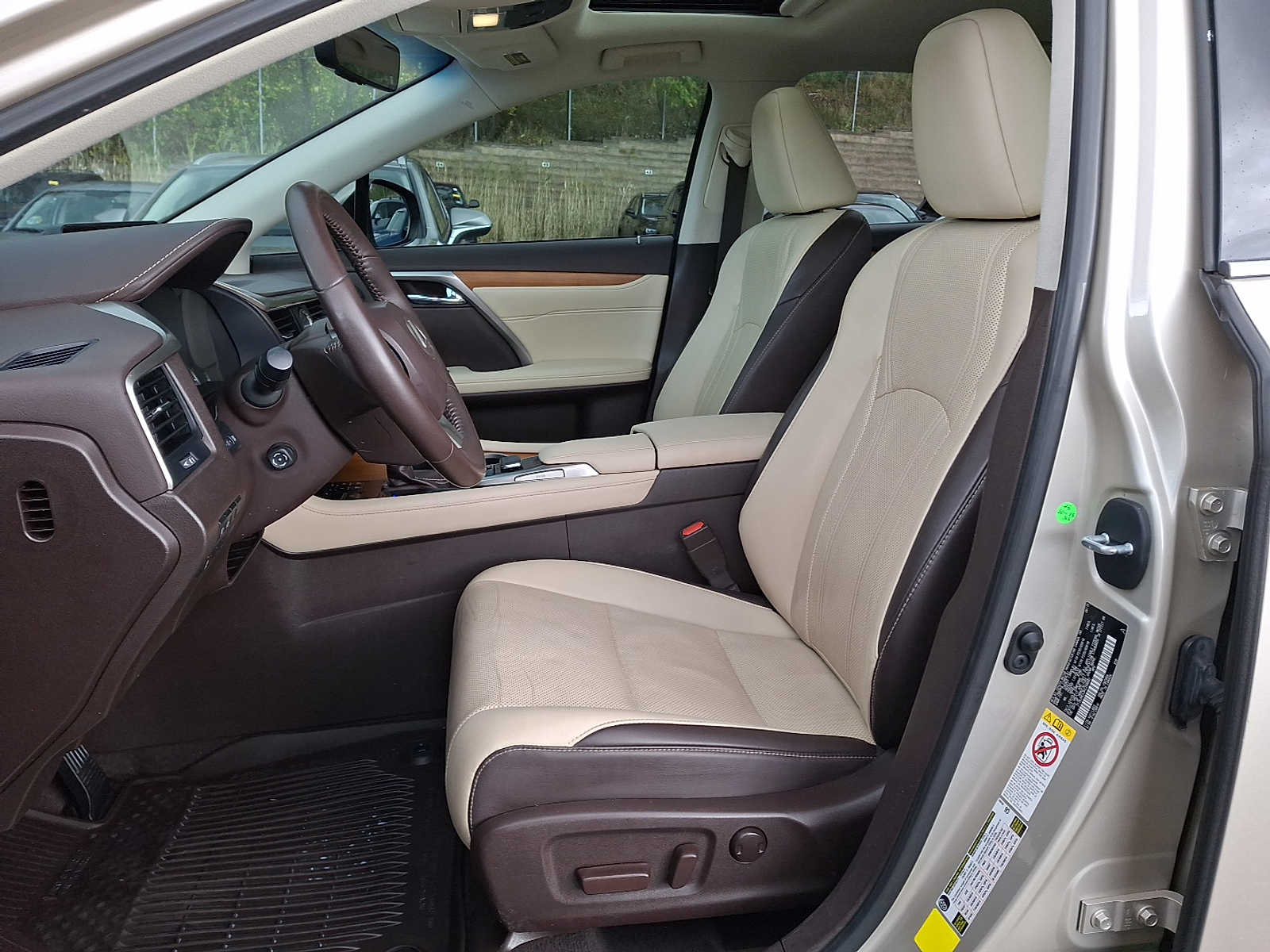 Thumbnail: 2019 Lexus RX - 10