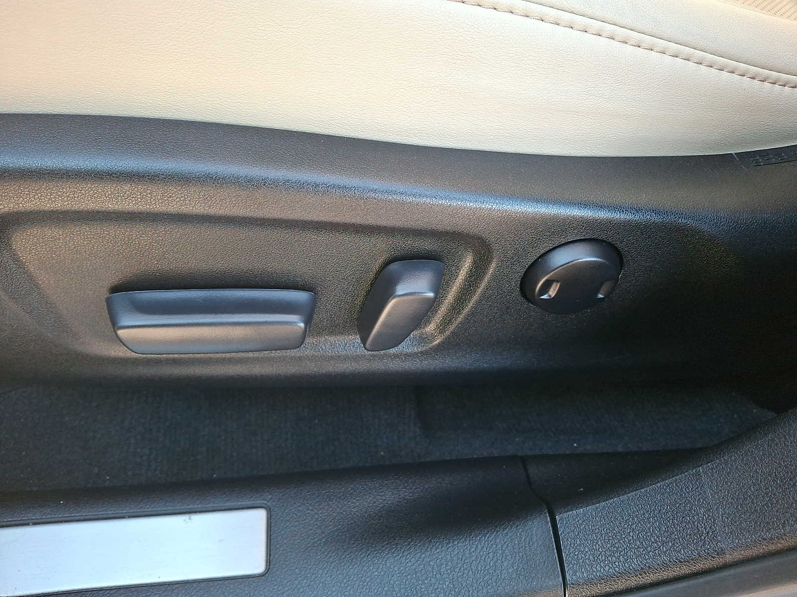 Thumbnail: 2021 Lexus RX - 9