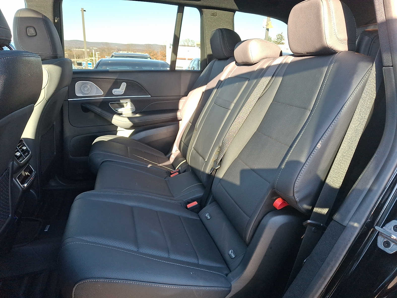 Thumbnail: 2025 Mercedes-Benz GLS - 8