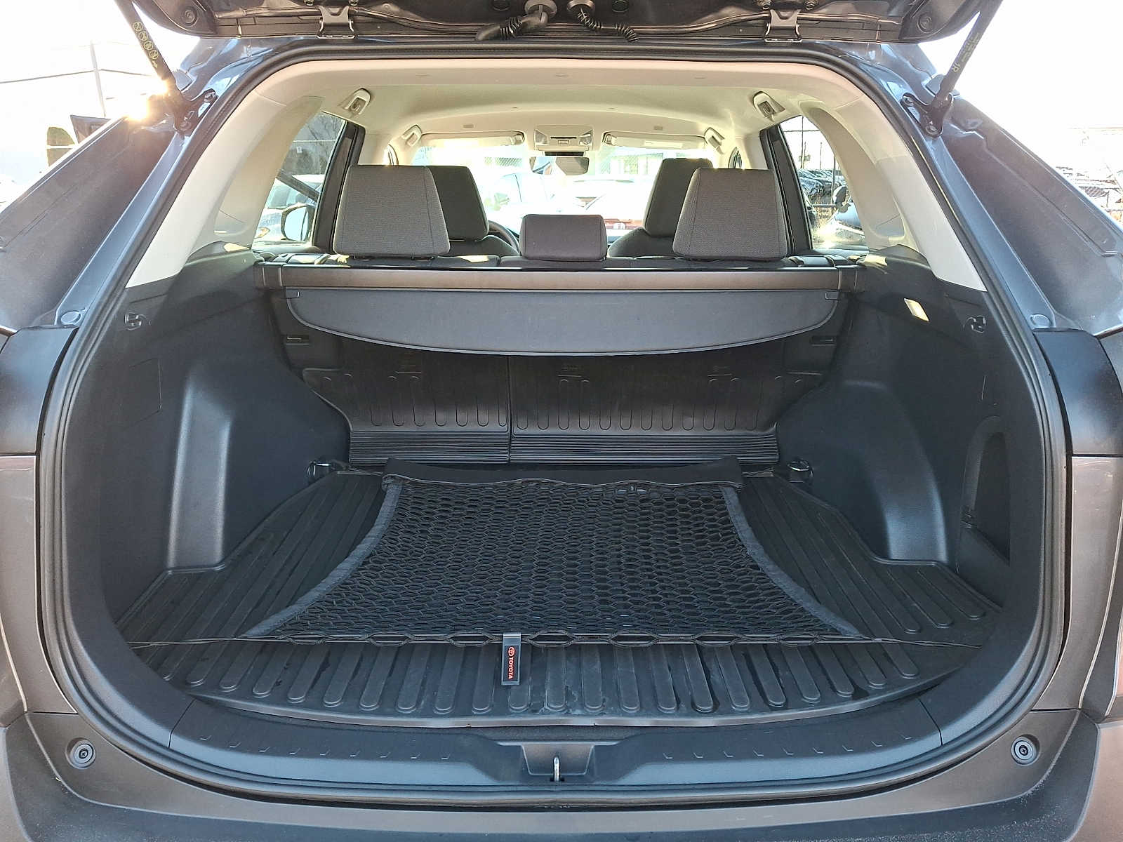 Thumbnail: 2025 Toyota RAV4 - 26