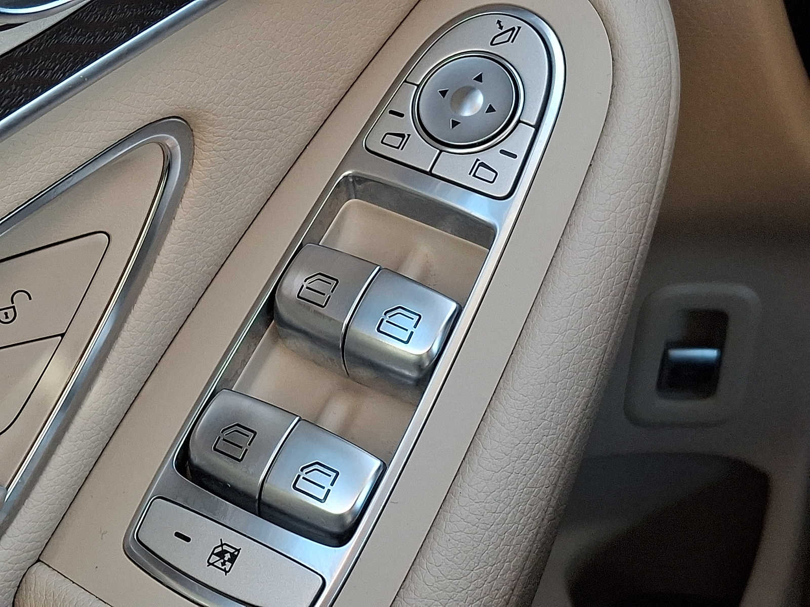 Thumbnail: 2019 Mercedes-Benz GLC - 22