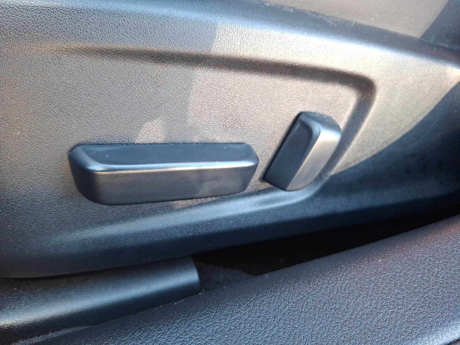 Thumbnail: 2025 Lexus IS - 11