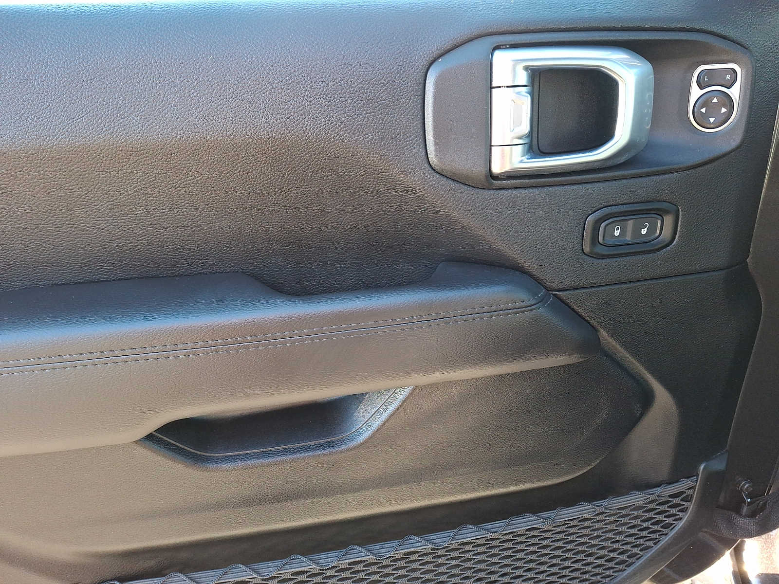 Thumbnail: 2021 Jeep Wrangler - 8