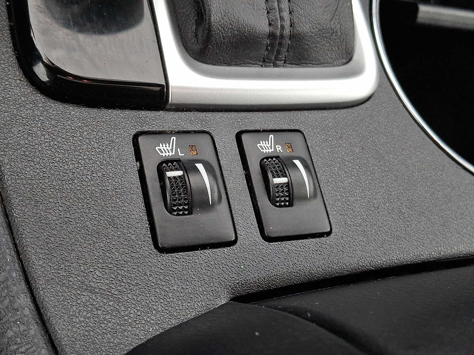 Thumbnail: 2017 Toyota Highlander - 21