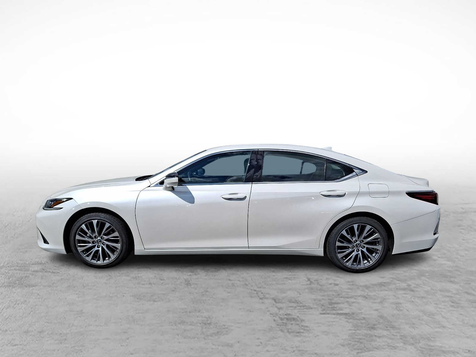 Thumbnail: 2021 Lexus ES - 6