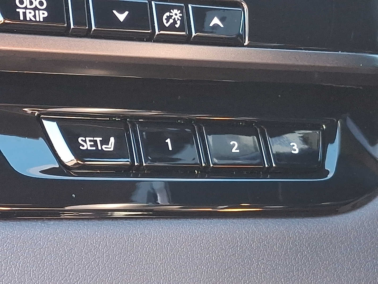 Thumbnail: 2025 Lexus RX - 22