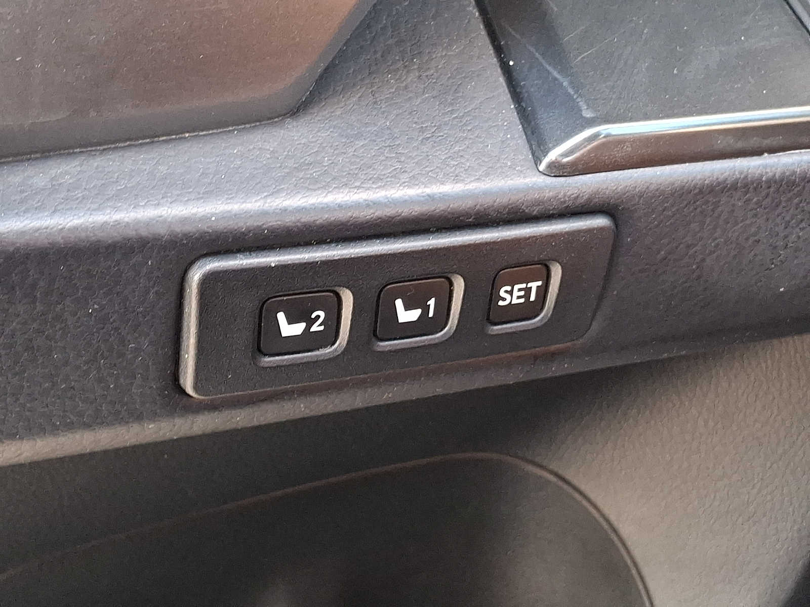 Thumbnail: 2023 Lexus GX - 25