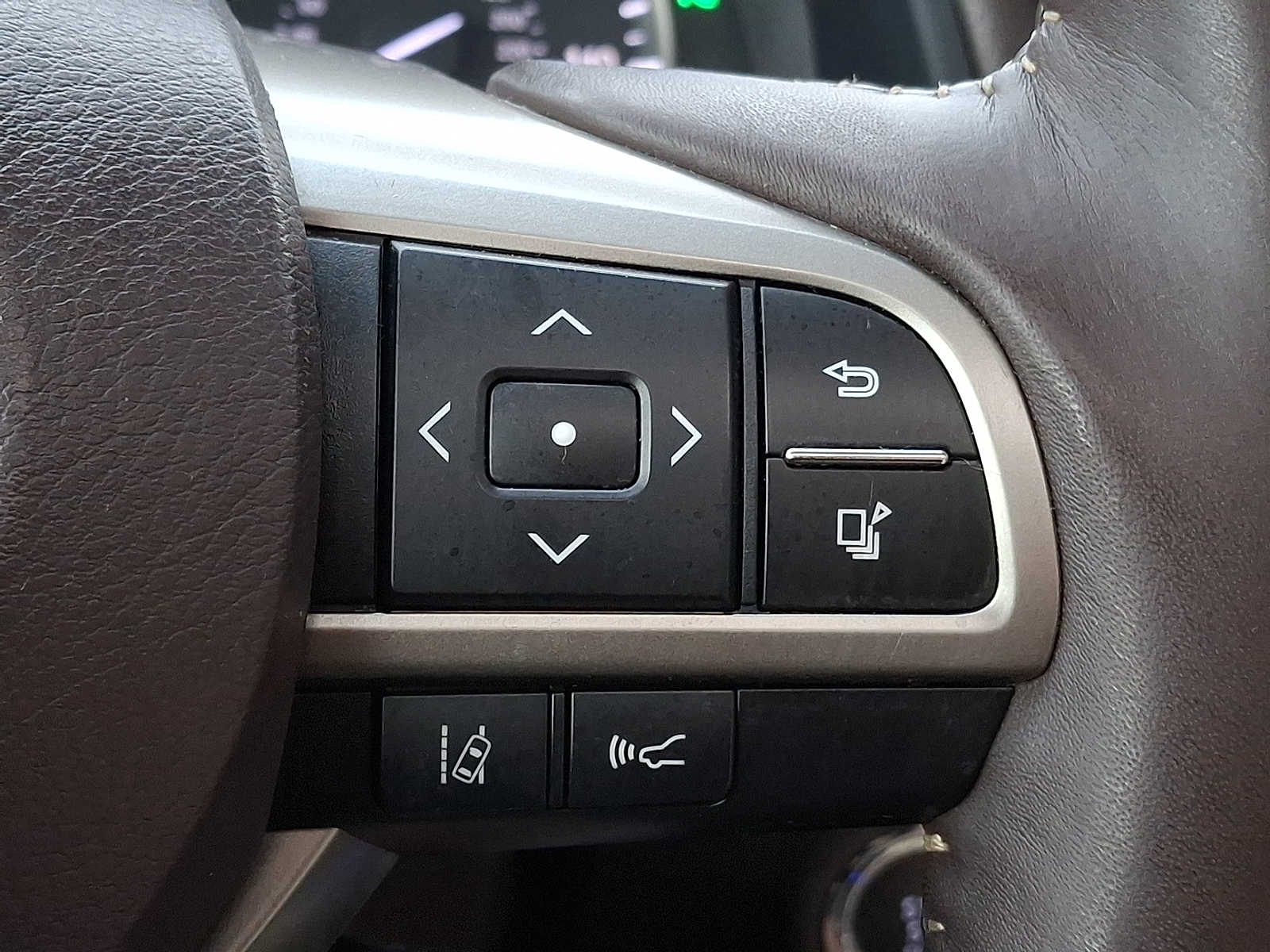 Thumbnail: 2019 Lexus RX - 19