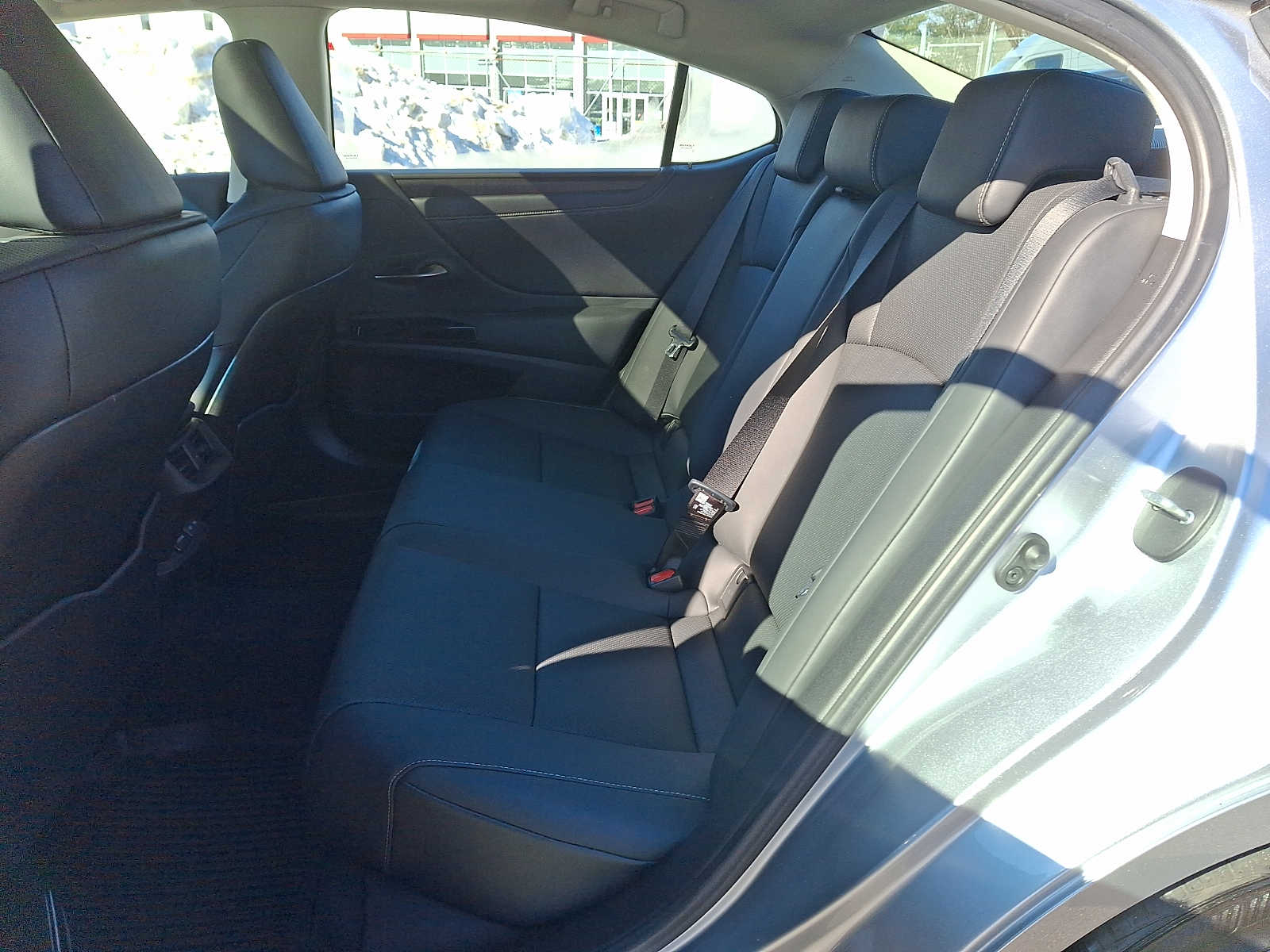 Thumbnail: 2023 Lexus ES - 8