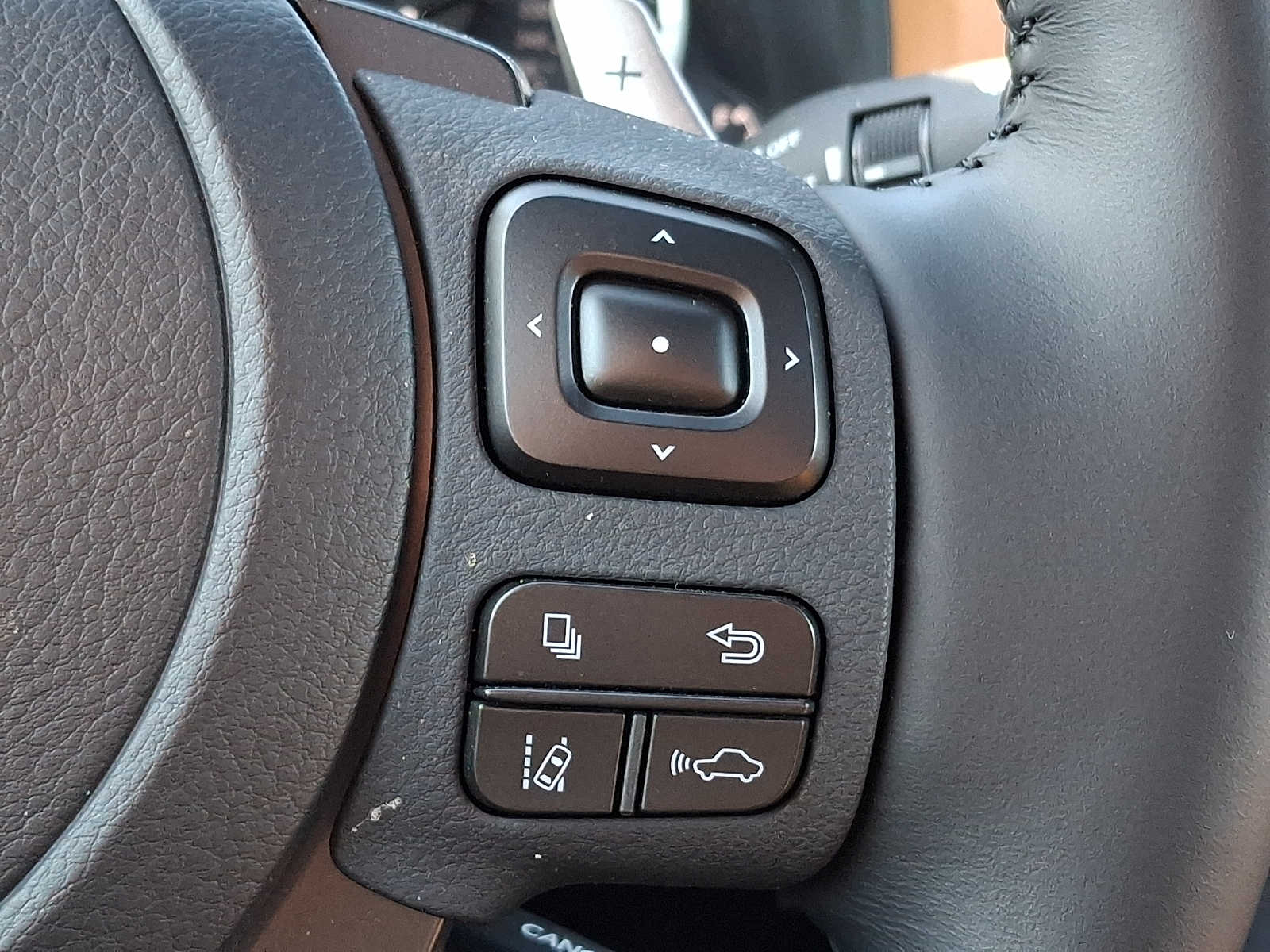 Thumbnail: 2025 Lexus IS - 19