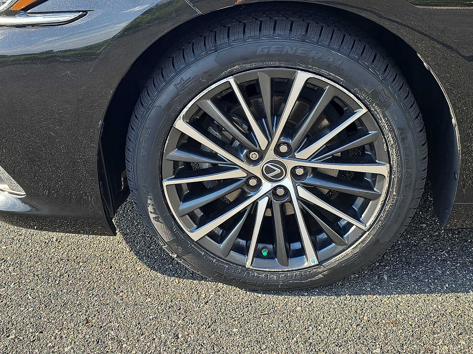 Thumbnail: 2023 Lexus ES - 8