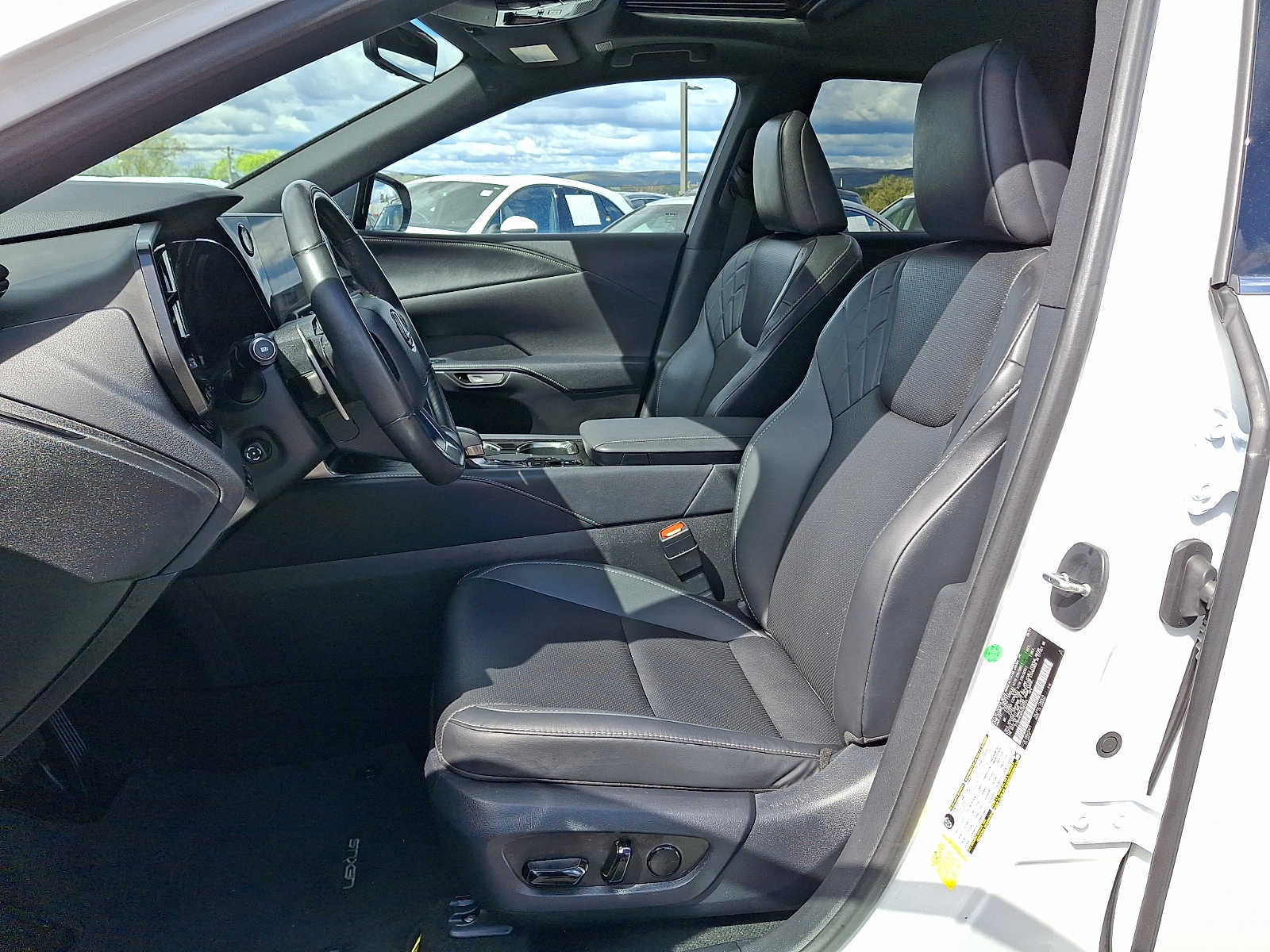 Thumbnail: 2024 Lexus RX - 10