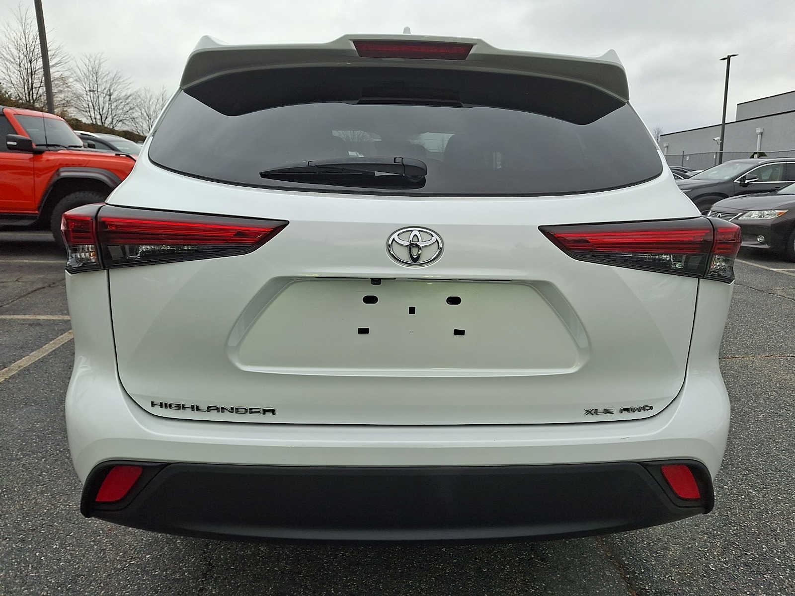 Thumbnail: 2023 Toyota Highlander - 4