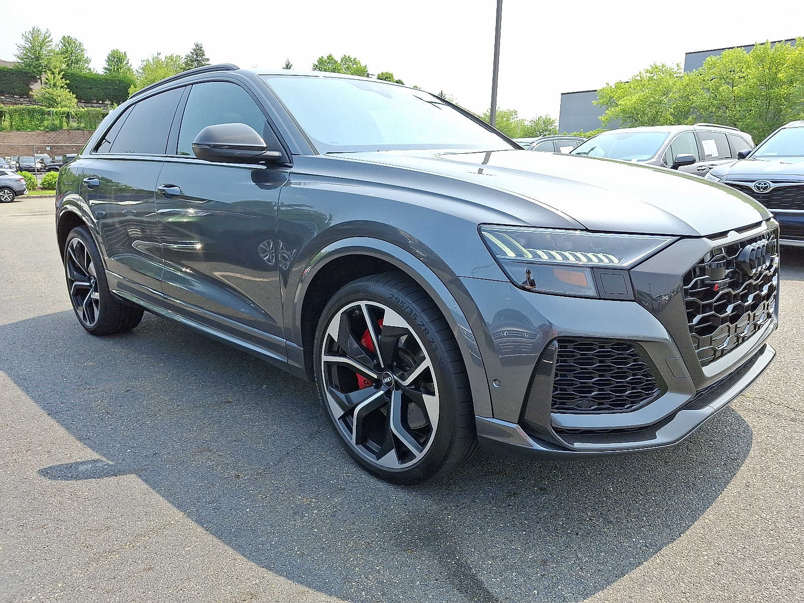 Thumbnail: 2021 Audi RS Q8 - 3